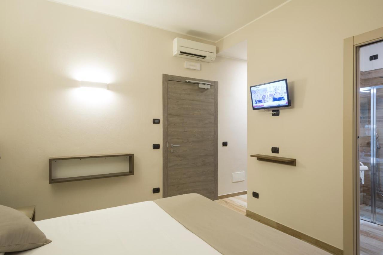Hotel Baia Di Pare Valmadrera Zewnętrze zdjęcie