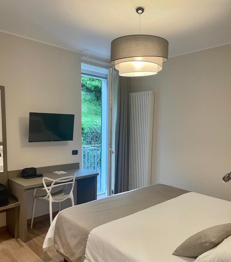 Hotel Baia Di Pare Valmadrera Zewnętrze zdjęcie