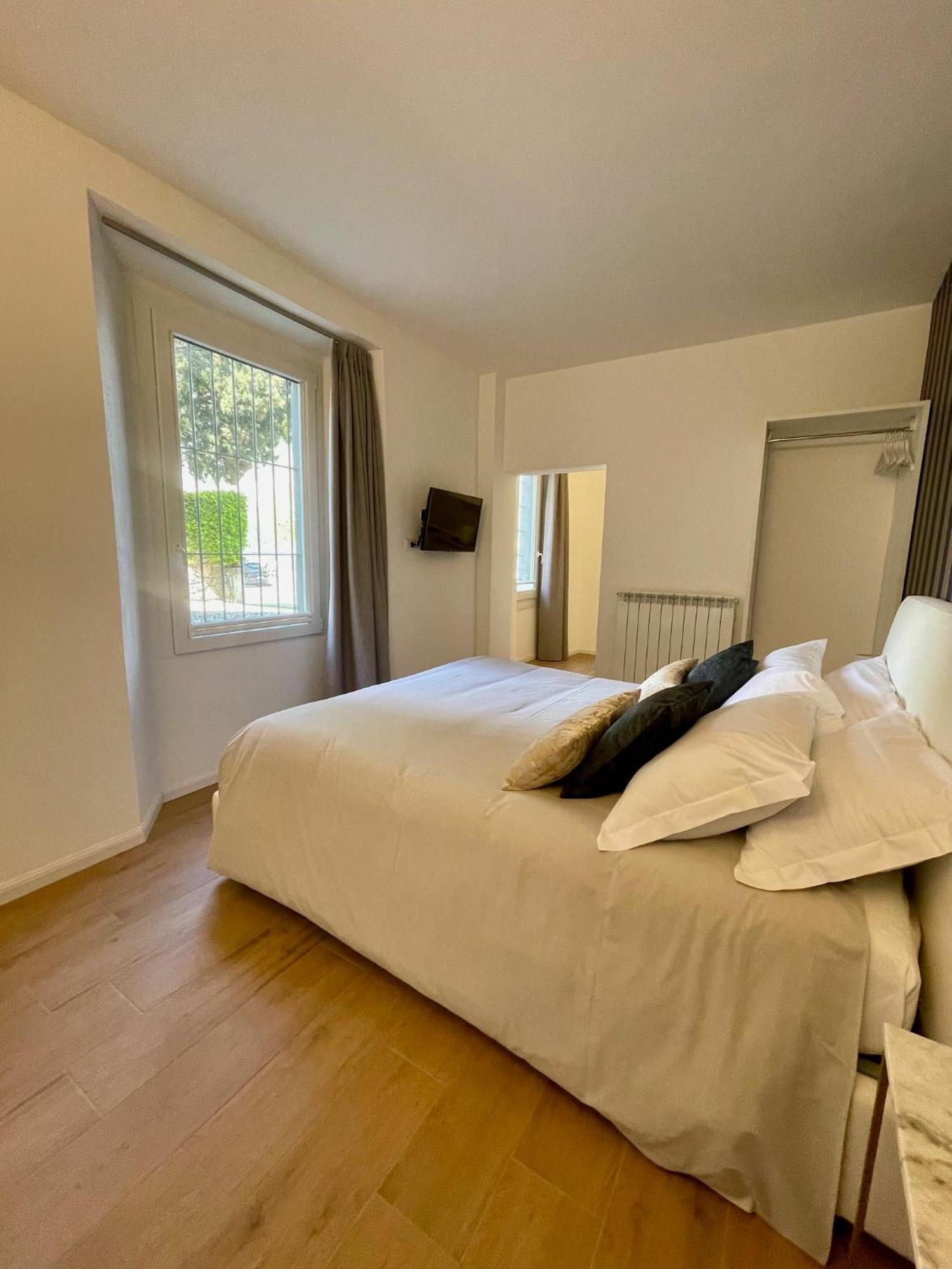 Hotel Baia Di Pare Valmadrera Zewnętrze zdjęcie