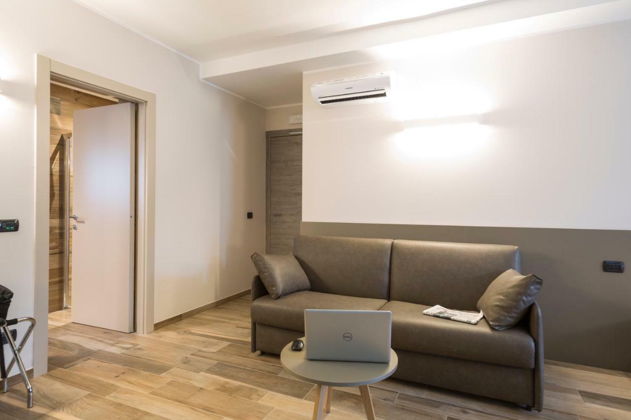 Hotel Baia Di Pare Valmadrera Zewnętrze zdjęcie