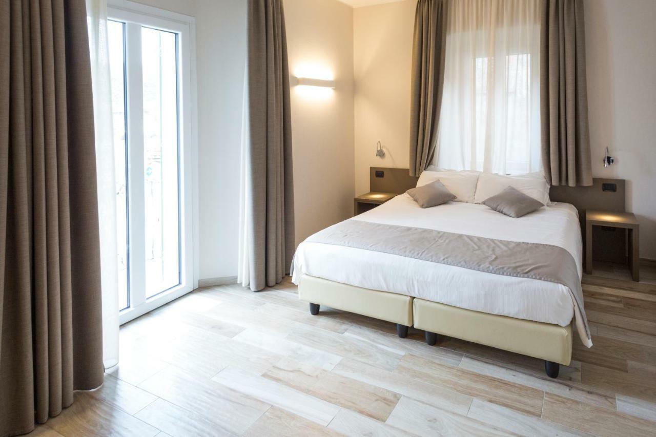 Hotel Baia Di Pare Valmadrera Zewnętrze zdjęcie